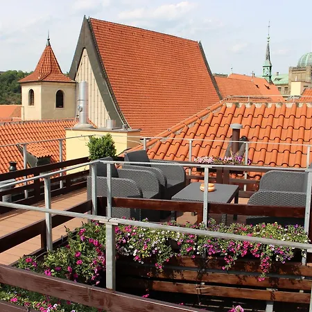 Agnes - Prague
