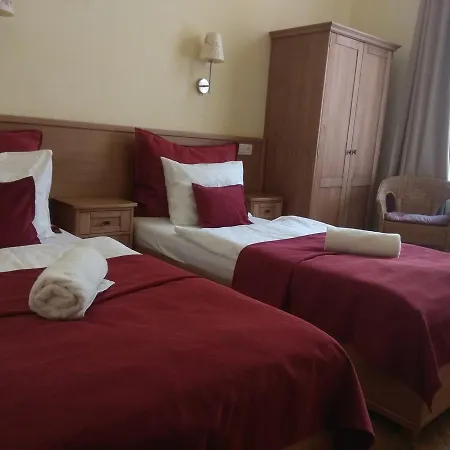 Merlin 3* Prague