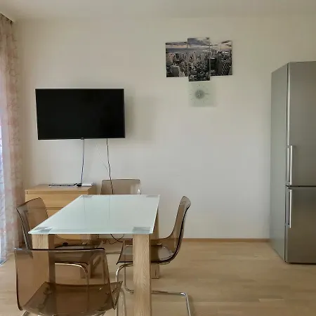Enjoy In Garden Apartment