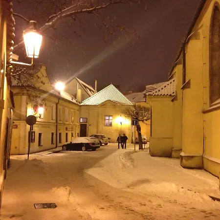 Old Town Basement *