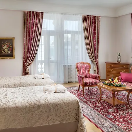 Отель Boutique Seven Days