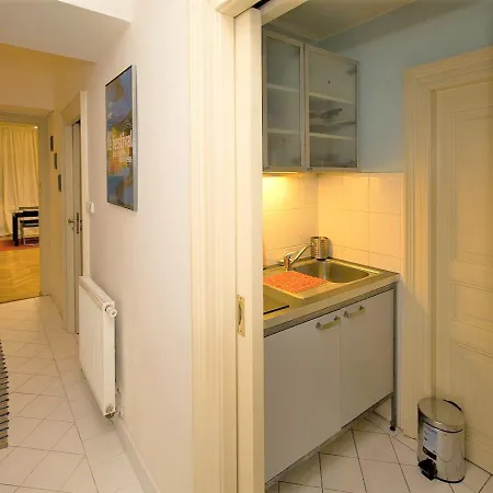 Apartment Trojicka Prague