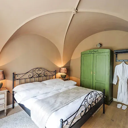 Historical Between Castle And Charles Bridge Apartment