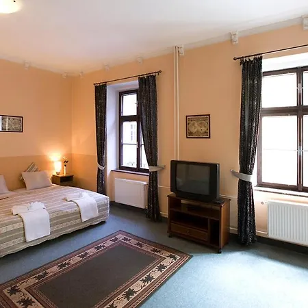 Hotel Columbo 3*