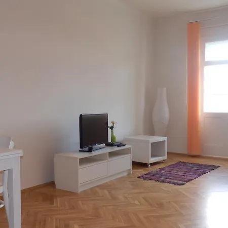 Apartment Jecna Holiday Prague
