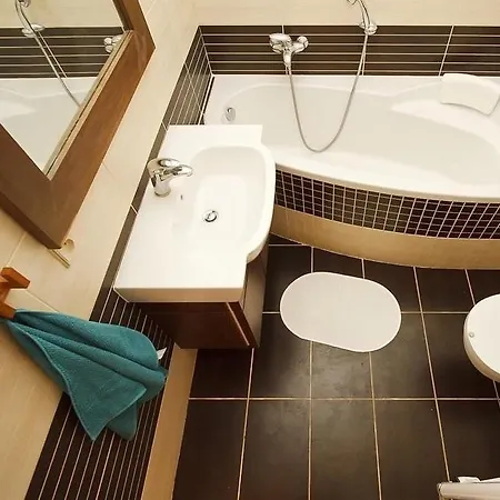 Jecna Holiday Apartment *