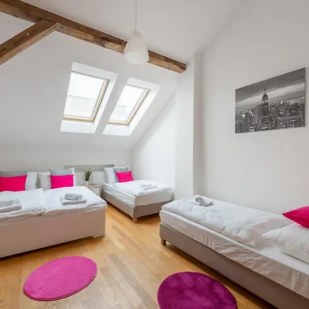 Tesnov Grande Apartment Prague