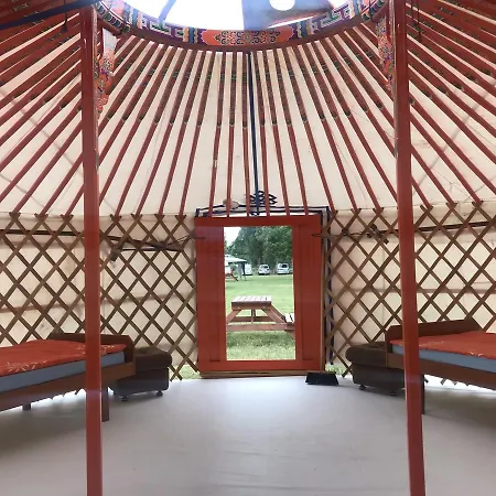 Jurta Campsite *