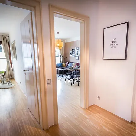 Luxury River Diamond Apartmán *