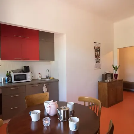 Sergio Leone Private Hostel *
