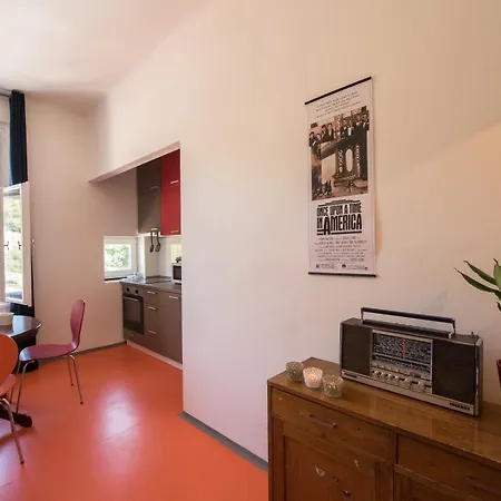 Sergio Leone Private Hostel Prague