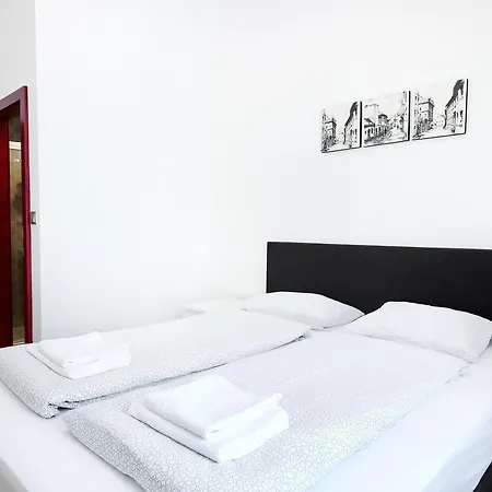 Appartement Zborovska *