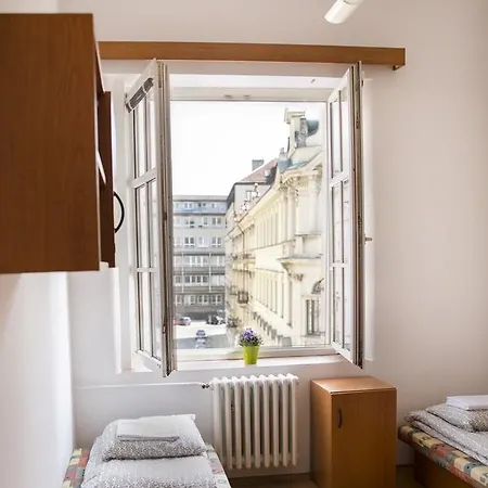 Dizzy Daisy Hostel Prague