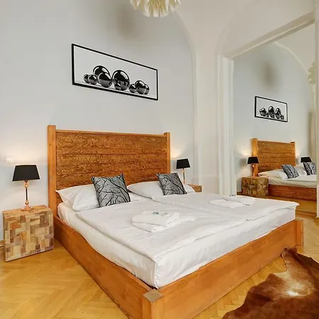 Historic Centre Vii Apartment *