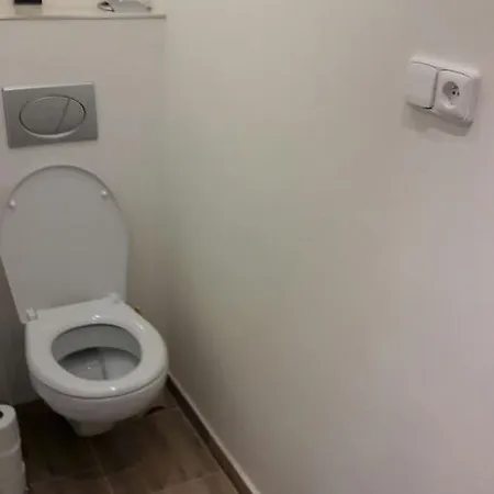 Long Apartment *