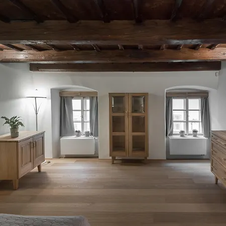 Blue Oak Aparthotel Praga