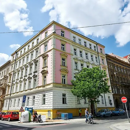 Apartment Zborovska