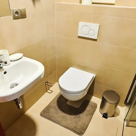 Zborovska Apartment