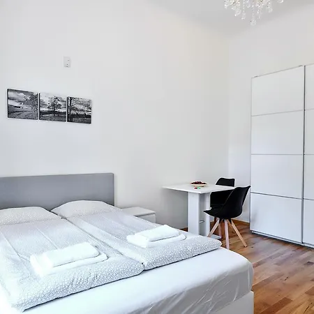 Zborovska Appartement Prague