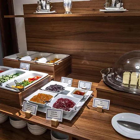 Ea Downtown Hotel 4*