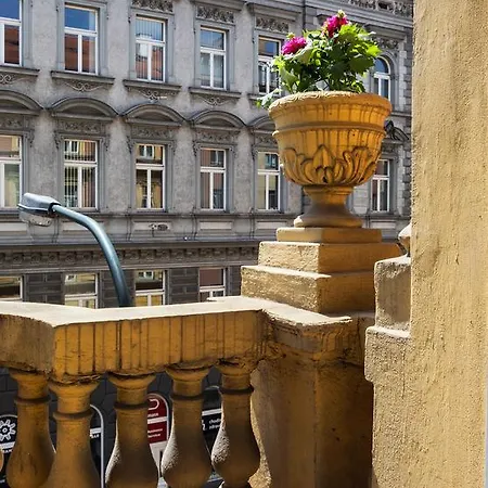 Ea Downtown Hotel 4*