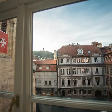 Aparthotel Lazenska N4 4*