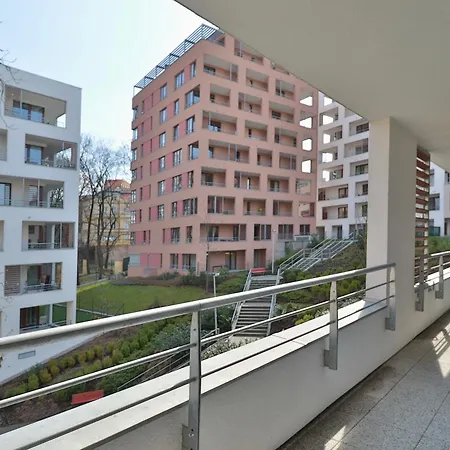 Apartment Bright Spacious