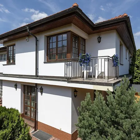Garden & Wellness Apartment Prague