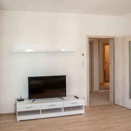 006 Angel Apartment *