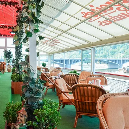 Albatros Bådhotel