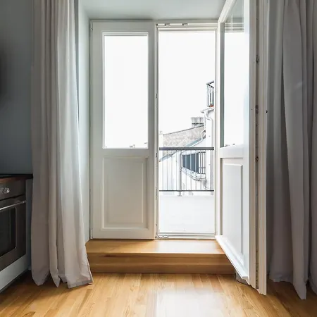Apartment Days - Sunny Riverside With Terraces Prague