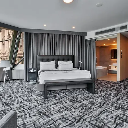 Dancing House - Tancici Dum Hotel