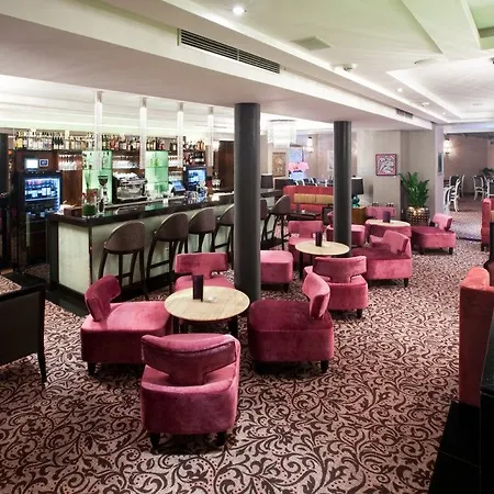 Kings Court Hotel 5*