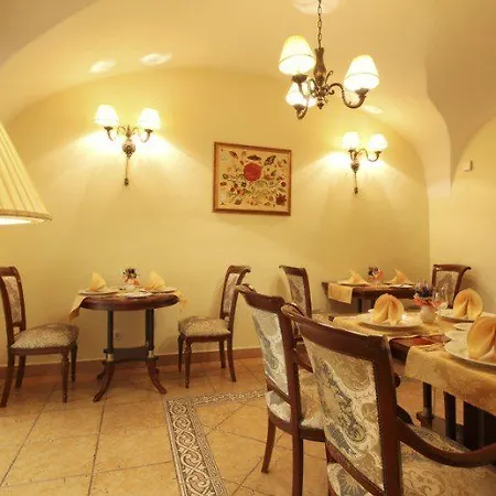 Boutique Constans 4*