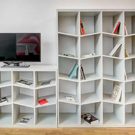 Apartment 4 Arts By Adrez