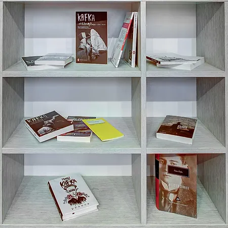 4 Arts By Adrez Apartment