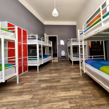 Onefam Home Hostel Prague