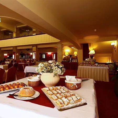 Belvedere 4* Prague