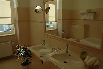 يونيتاس فندق