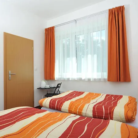 Habitat 16 Hotel 3*