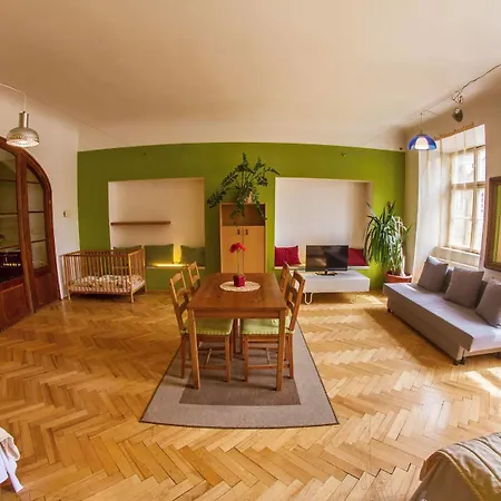 U Zlate Podkovy Apartment *