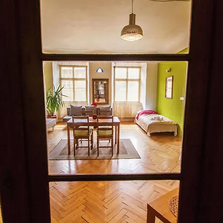 U Zlate Podkovy Apartment *