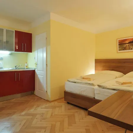 U Zlate Podkovy Apartment Prague