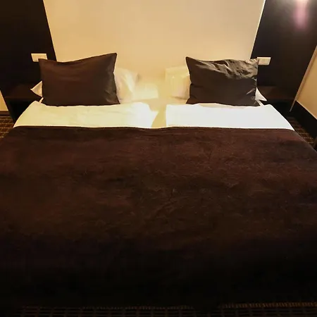 Aparthotel Old Town Square By Emblem Praha