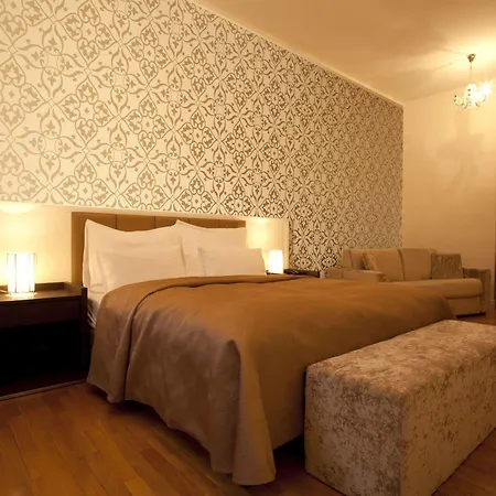 Deminka Palace Hotel