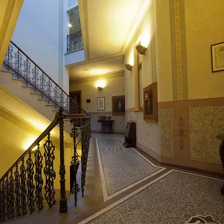 Deminka Palace Hotel