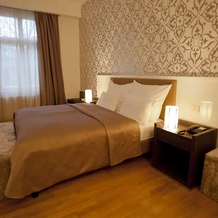 Hotel Deminka Palace 4*