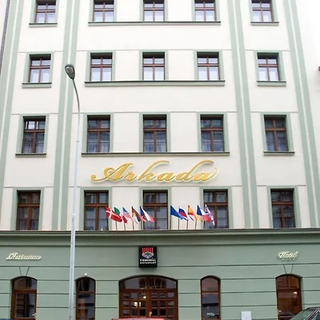 Hotel Arkada 4*