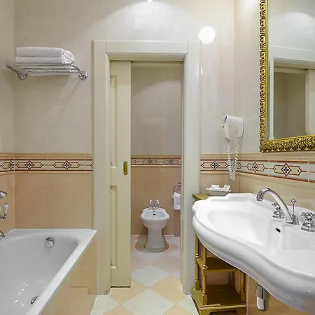Bijou De Aparthotel 4*