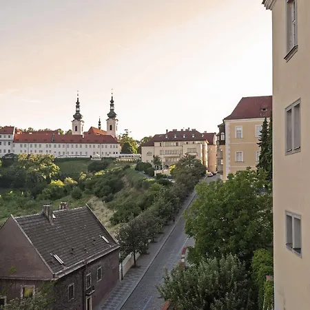 Domus Henrici 4* Prag